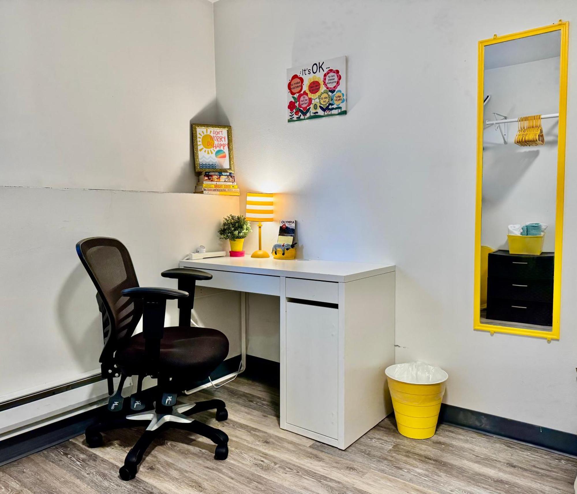 Private Room With Shared Bathroom On The 1St Floor 10 Minutes Walk To University Of Washington Сиатъл Екстериор снимка