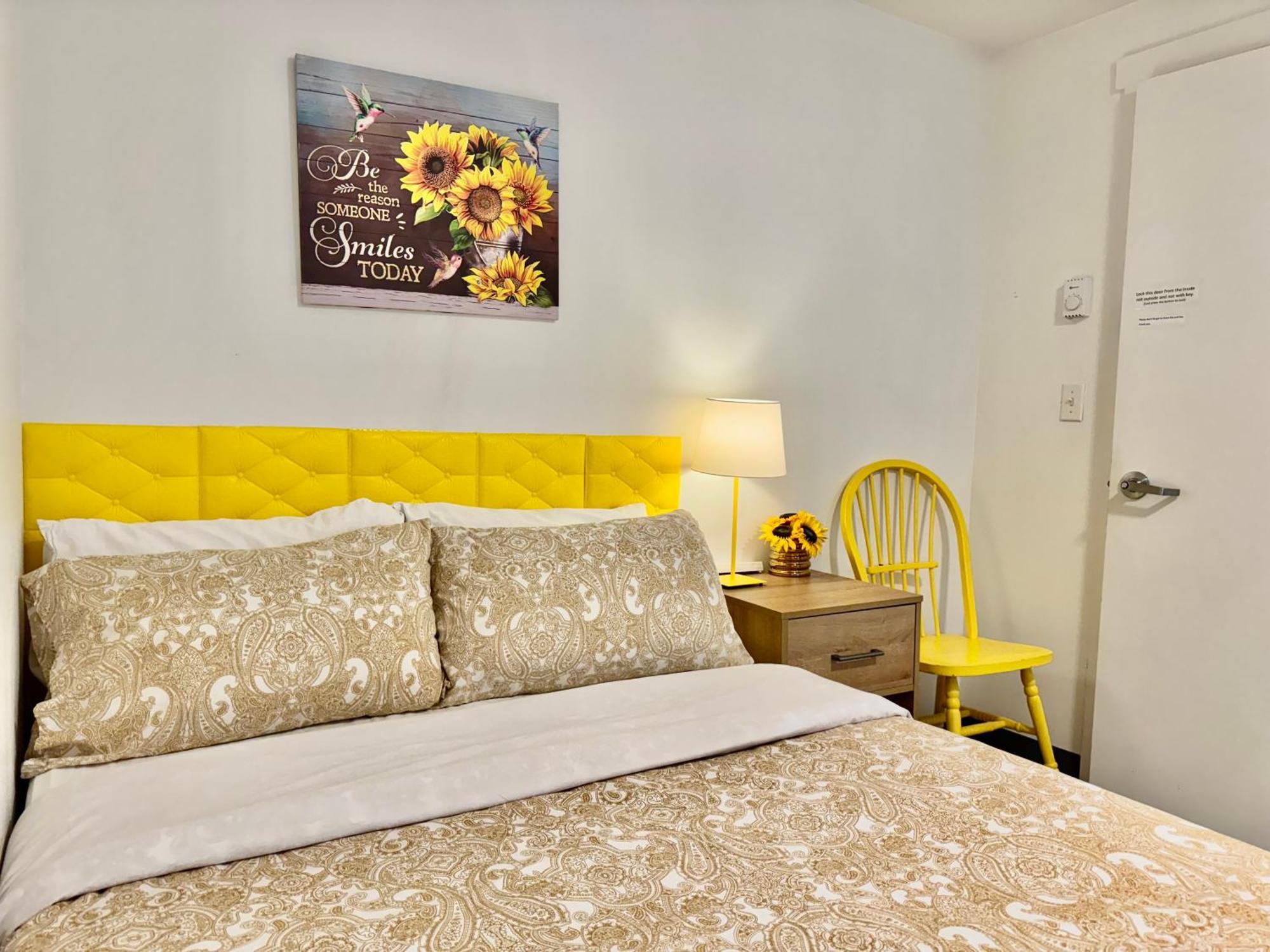 Private Room With Shared Bathroom On The 1St Floor 10 Minutes Walk To University Of Washington Сиатъл Екстериор снимка